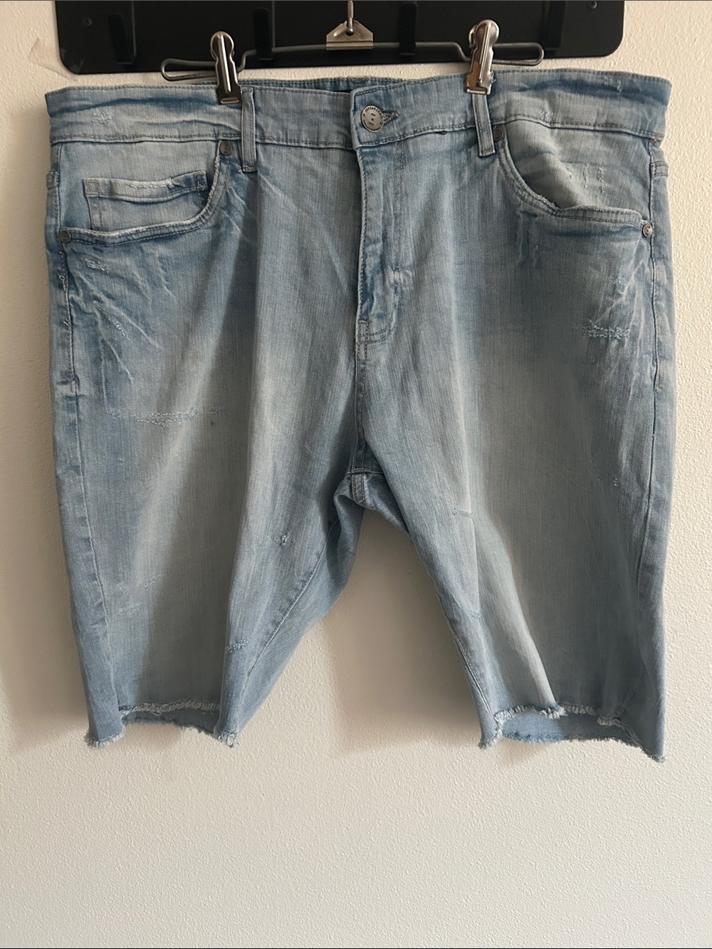 Jordan Craig Light Wash Distressed OG Madison Denim Shorts..Style#J3201S..38